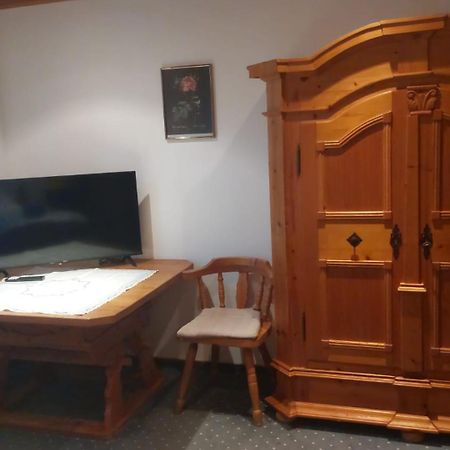 Gasthaus Zipp Asslar Kültér fotó